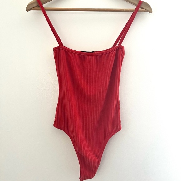 MISSGUIDED | Ribbed Spaghetti Strap Bodysuit - Picture 2 of 8